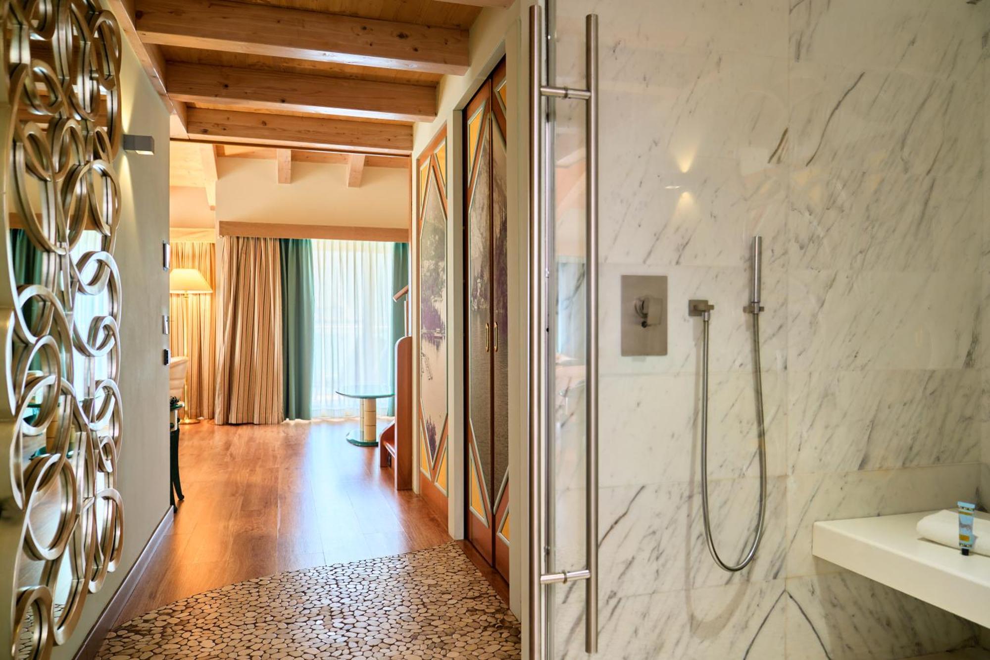Parc Hotel Flora S Riva del Garda Bagian luar foto