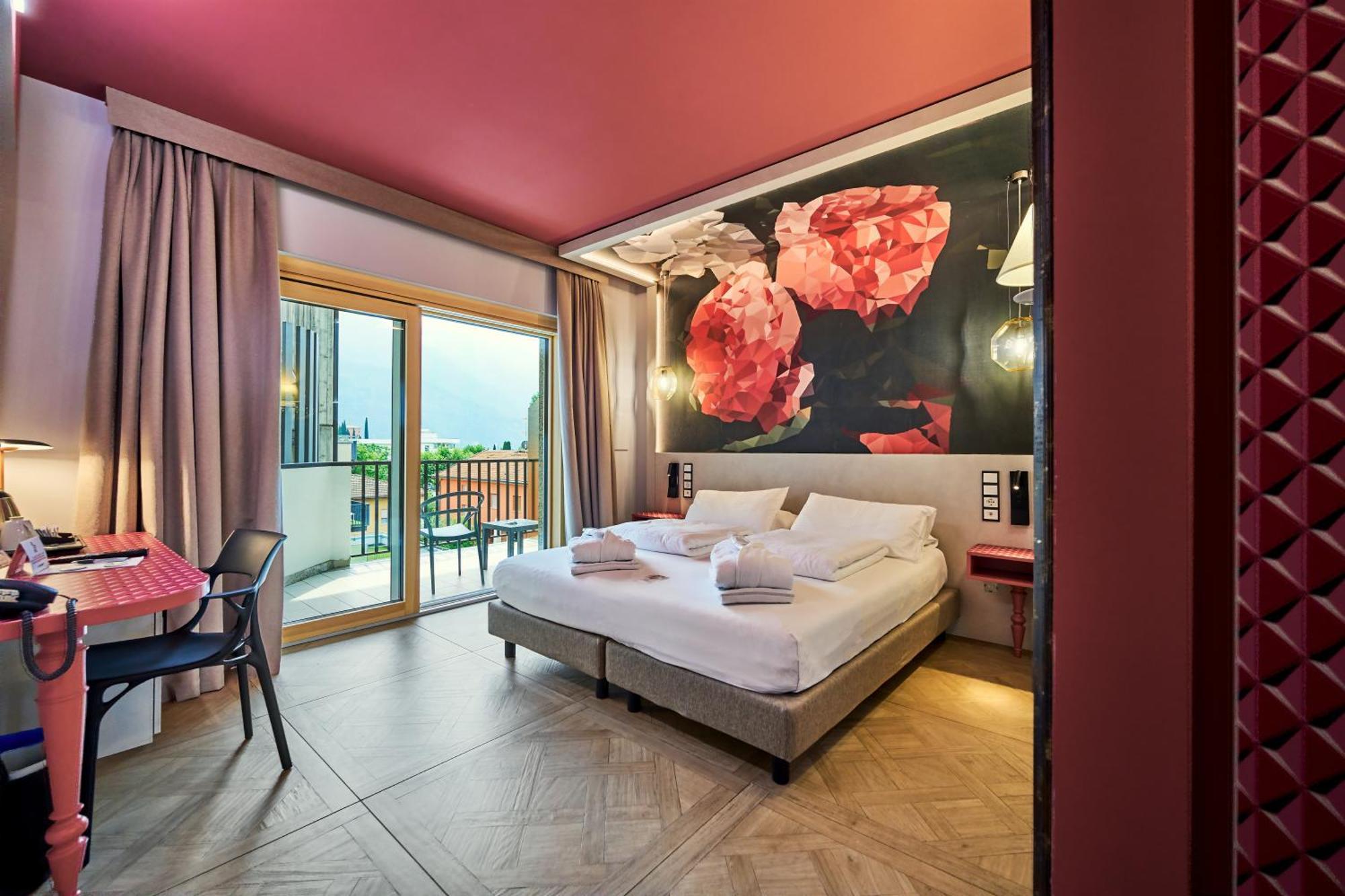Parc Hotel Flora S Riva del Garda Bagian luar foto